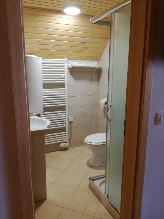 Apartmaji Vrhovnik Cerklje na Gorenjskem Exteriör bild